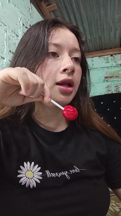 Mariana_Loving live cam on Cam4