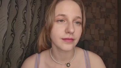 MaribelDefoore live cam on Cam4