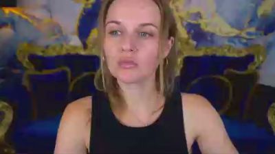 MaribelRiverr live cam on Cam4