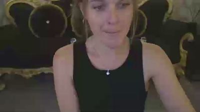 MaribelRiverr live cam on Cam4