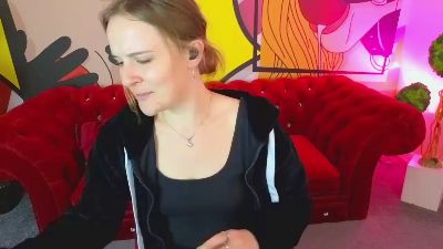 MaribelRiverr live cam on Cam4