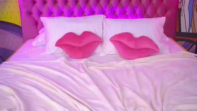 MaribelRiverr live cam on Cam4