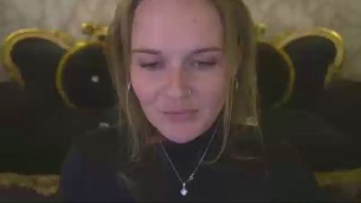 MaribelRiverr live cam on Cam4