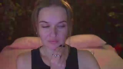 MaribelRiverr live cam on Cam4