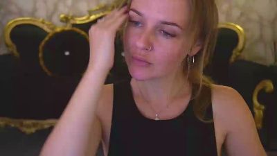 MaribelRiverr live cam on Cam4