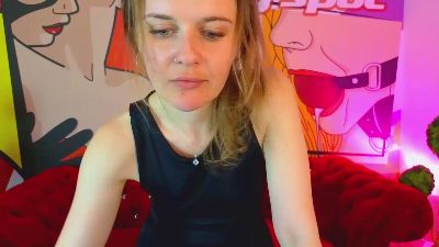 MaribelRiverr live cam on Cam4