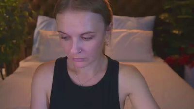 MaribelRiverr live cam on Cam4