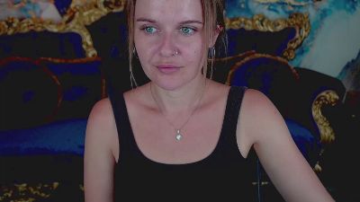 MaribelRiverr live cam on Cam4