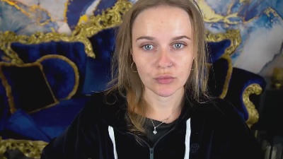 MaribelRiverr live cam on Cam4