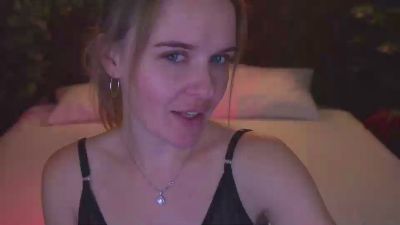 MaribelRiverr live cam on Cam4