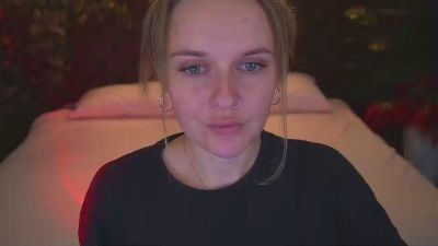 MaribelRiverr live cam on Cam4