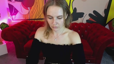 MaribelRiverr live cam on Cam4