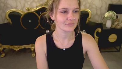 MaribelRiverr live cam on Cam4