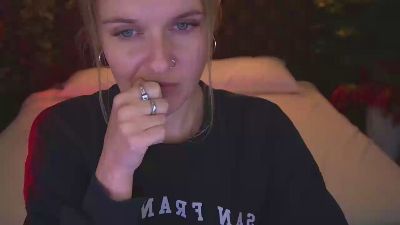 MaribelRiverr live cam on Cam4