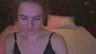 MaribelRiverr live cam on Cam4