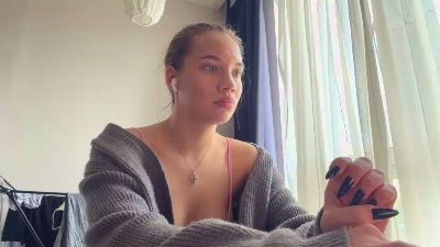MaricelaApyuan live cam on Cam4