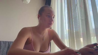 MaricelaApyuan live cam on Cam4