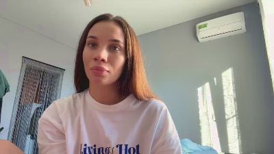 MaricelaApyuan live cam on Cam4