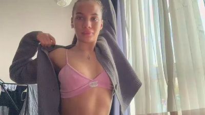 MaricelaApyuan live cam on Cam4