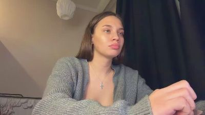 MaricelaApyuan live cam on Cam4