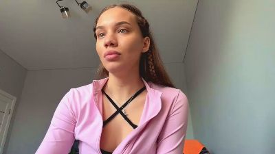 MaricelaApyuan live cam on Cam4