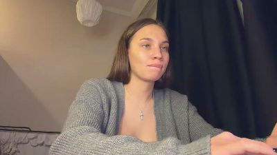 MaricelaApyuan live cam on Cam4