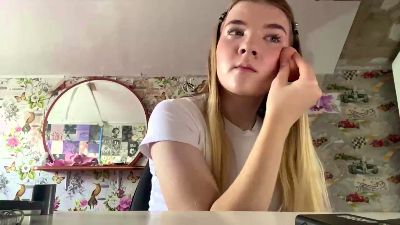 MarielManiatis live cam on Cam4