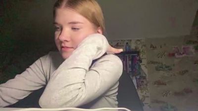 MarielManiatis live cam on Cam4