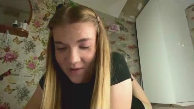 MarielManiatis live cam on Cam4