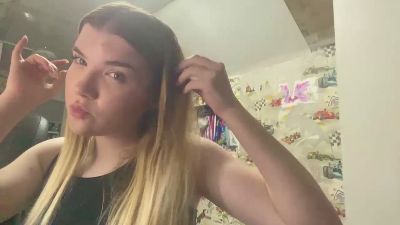 MarielManiatis live cam on Cam4