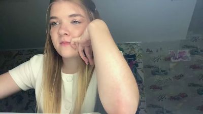 MarielManiatis live cam on Cam4