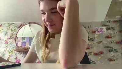 MarielManiatis live cam on Cam4