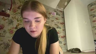 MarielManiatis live cam on Cam4