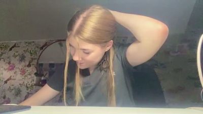 MarielManiatis live cam on Cam4