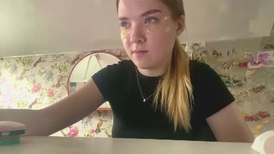 MarielManiatis live cam on Cam4