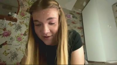 MarielManiatis live cam on Cam4