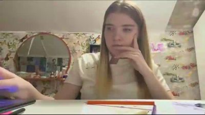 MarielManiatis live cam on Cam4