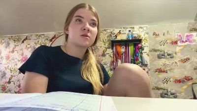 MarielManiatis live cam on Cam4