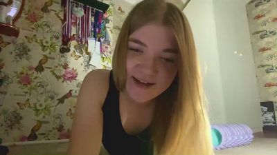 MarielManiatis live cam on Cam4