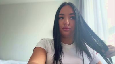 MarielaFulmore live cam on Cam4