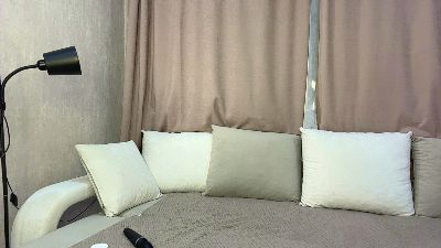 MarielaNovack live cam on Cam4