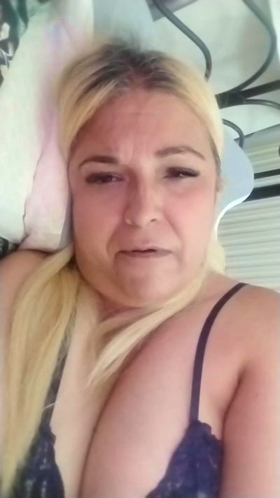 MarielaRomero live cam on Cam4