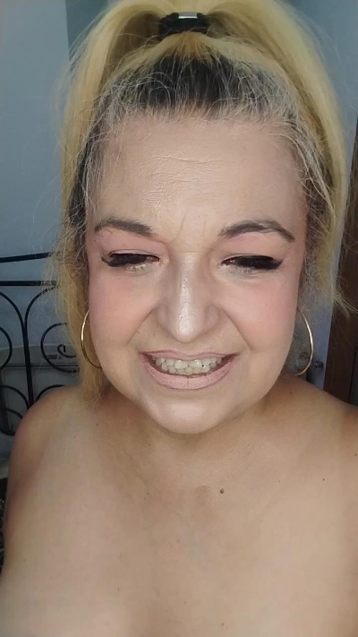 MarielaRomero live cam on Cam4