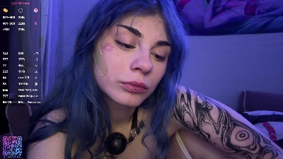 MarielleHubiak live cam on Cam4