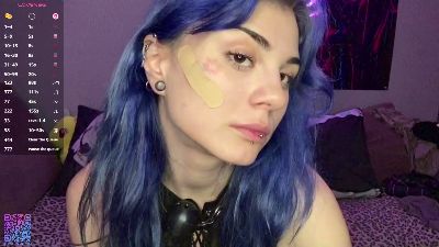 MarielleHubiak live cam on Cam4