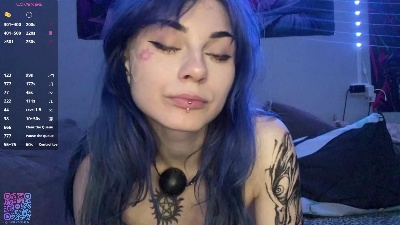 MarielleHubiak live cam on Cam4