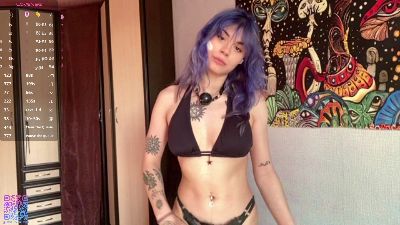 MarielleHubiak live cam on Cam4