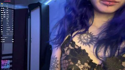 MarielleHubiak live cam on Cam4