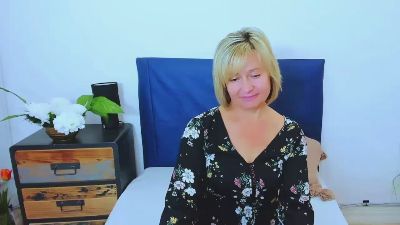 MarieneFantasy live cam on Cam4
