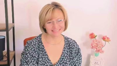 MarieneFantasy live cam on Cam4